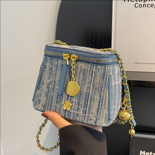 Luxury Brand Designer Bag High-End Single Shoulder Underarm Bag For Women, New Stylish Denim Chain Bag, Trendy Casual Fashion Crossbody Bucket Bag