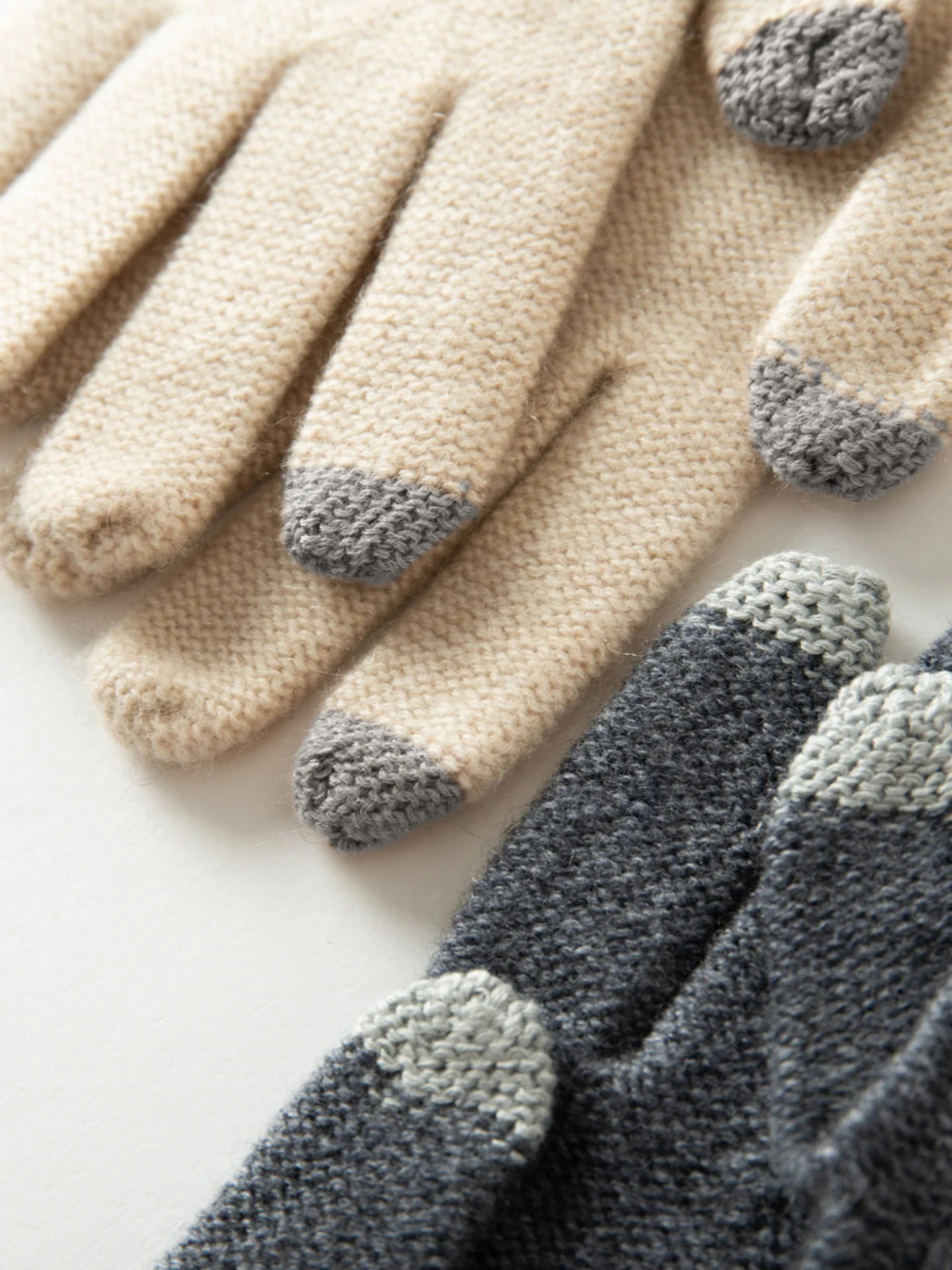 100 Cashmere Knitted Gloves Touchscreen Finger For Women Autumn Winter Thick Cable Warm Wrist Length Classic Female Mitten 251015