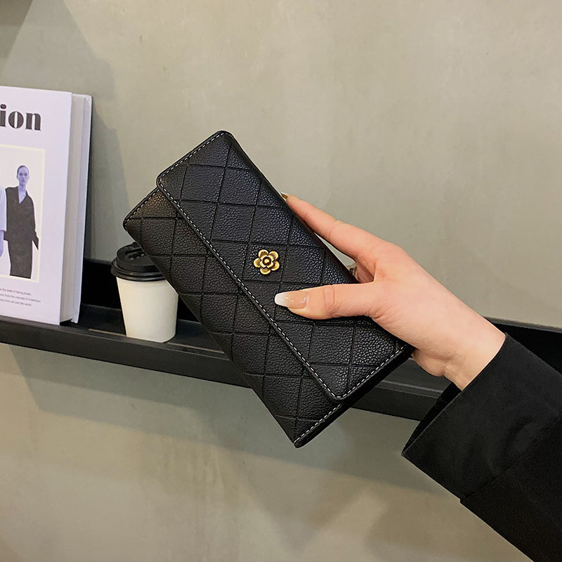 Luxury Brand Designer Bag Camellia Long Wallet For Women 2025 New Korean Style Simple Coin Purse Large Capacity 70% Off Fold Handheld Wallet For Women