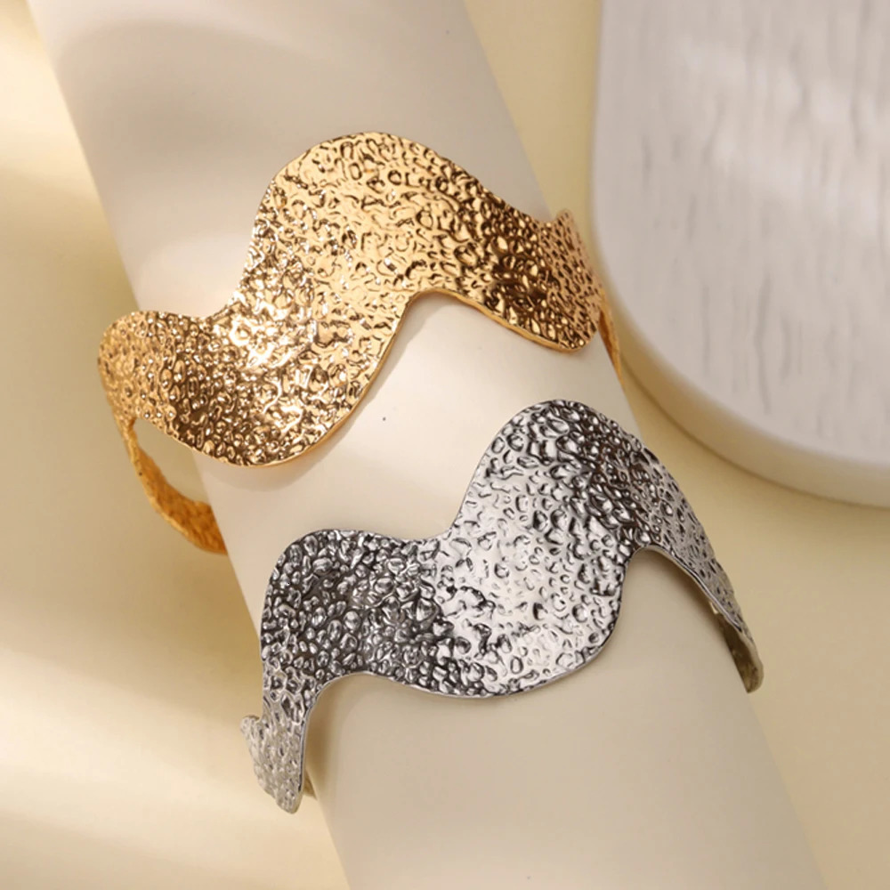 Minimalist Texture Bending Bangle For Women Stainless Steel Geometric Bangle Fashion Wedding Engagement Jewelry 251014