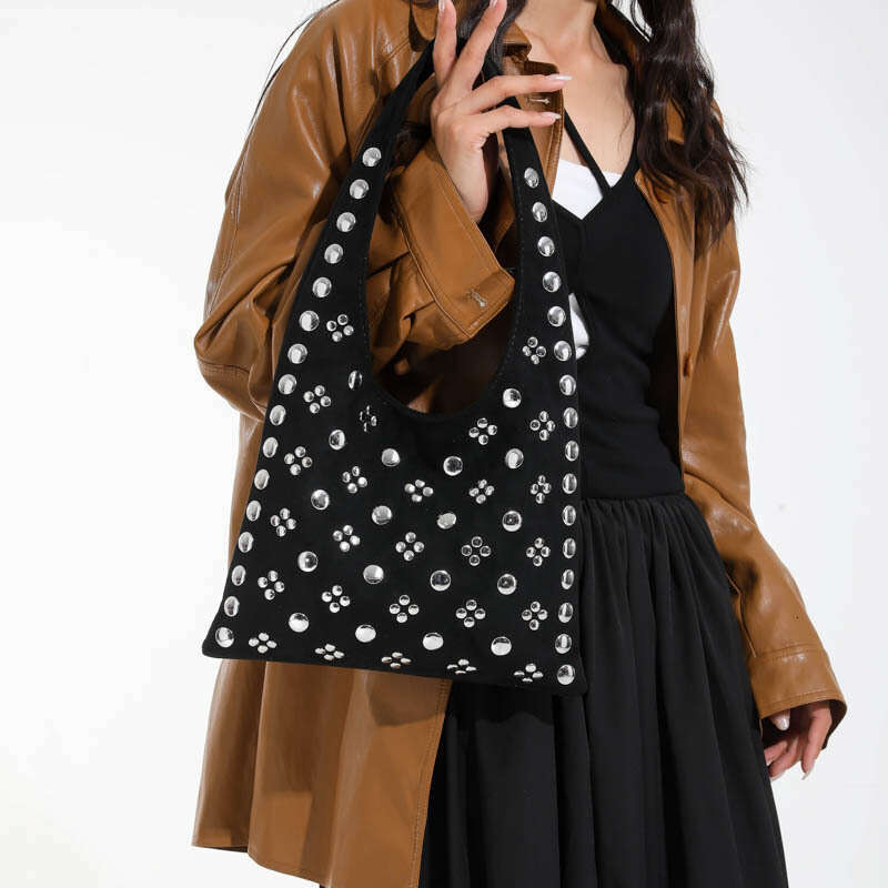 Designer Bag Luxury Bag 2025 Shoulder Bag New Trendy Motorcycle Starry Rivet Decorated Tote For Women Fashionable Versatile Large Capacity Handbag Sho