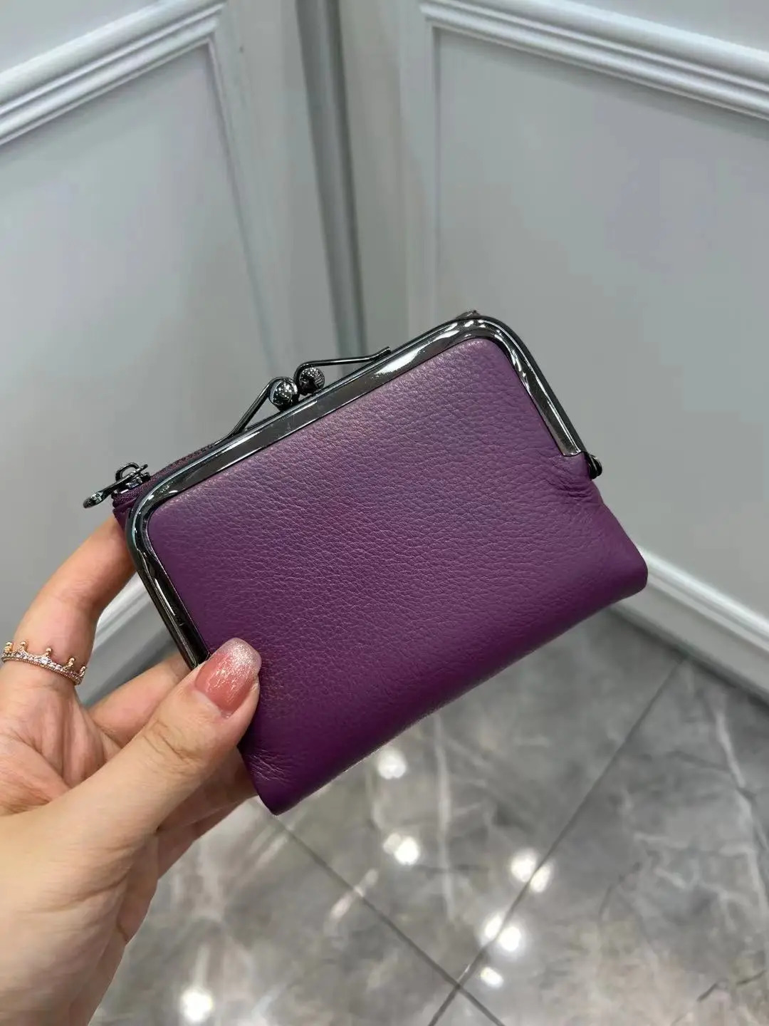 Coin Purse Genuine Leather Retro Handbag Short Wallet Womens Multifunctional Clip Zero Wallet Cowhide wallets Card holder 251013