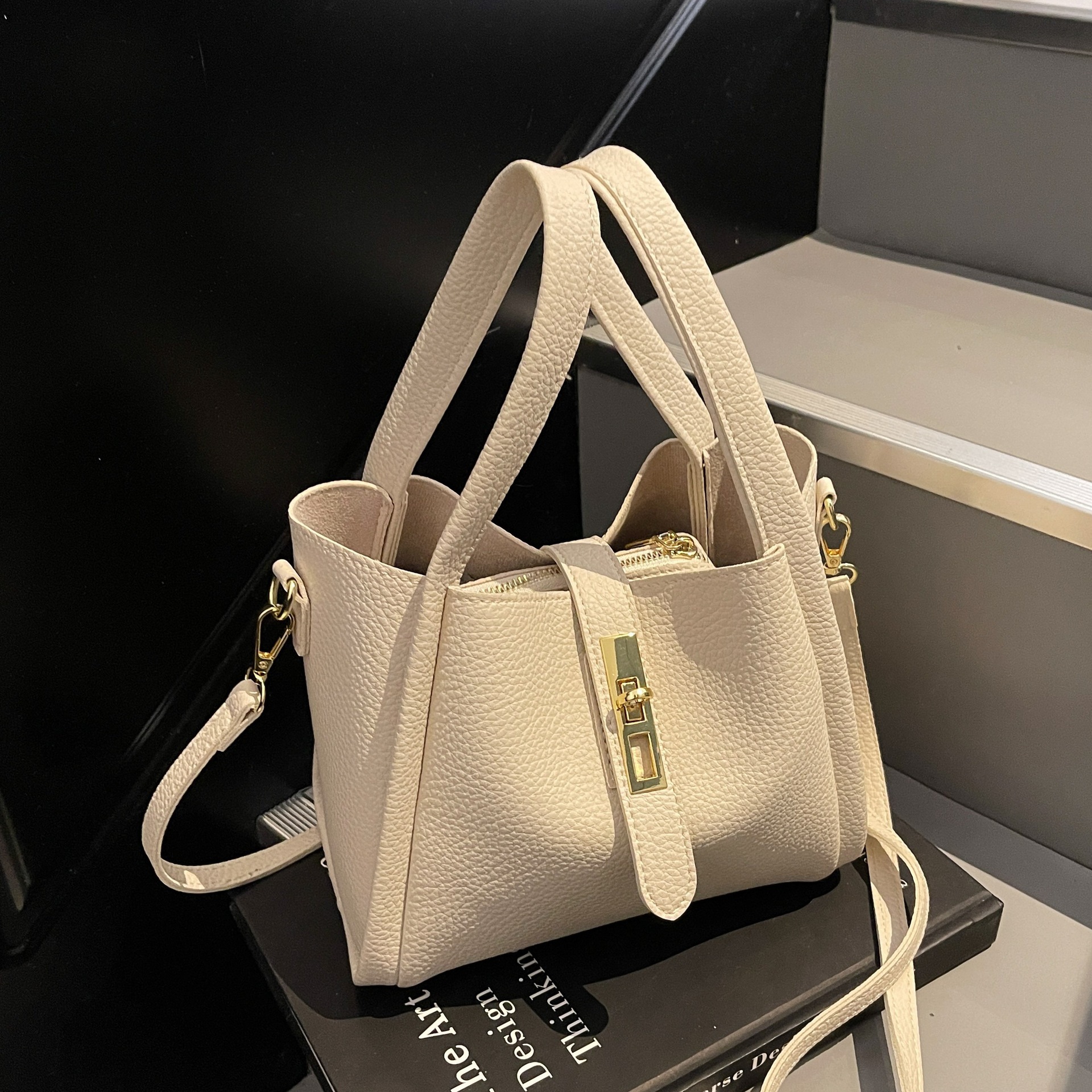 Luxury Brand Designer Bag Lychee Pattern Small Bag For Women 2025 New Fashion Trendy Casual Versatile Shoulder Bag Commuter Crossbody Bucket Bag