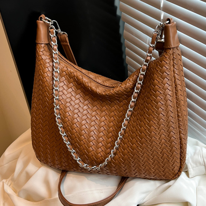 Luxury Brand Designer Bag Large Capacity Underarm Bag For Women 2025 New Fashion Woven Single Shoulder Crossbody Bag Solid Color Chain Commuter Bag