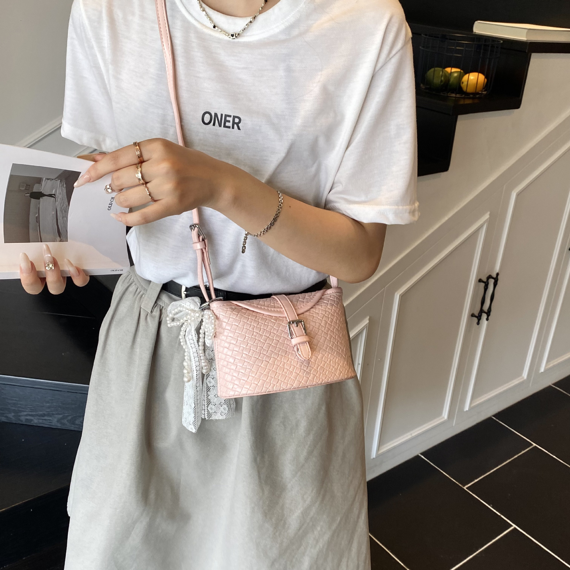 Luxury Brand Designer Bag Woven Pattern Small Bag For Women 2025 New Underarm Handbag Light Luxury Niche High-End Feel Shoulder Bag Bucket Bag