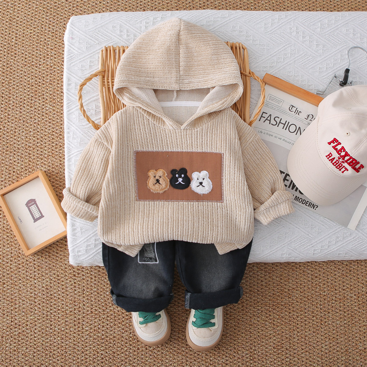 Children's clothing for boys in spring and autumn, 2025 new stylish set, baby autumn cartoon three little bear hooded set, free shipping designer