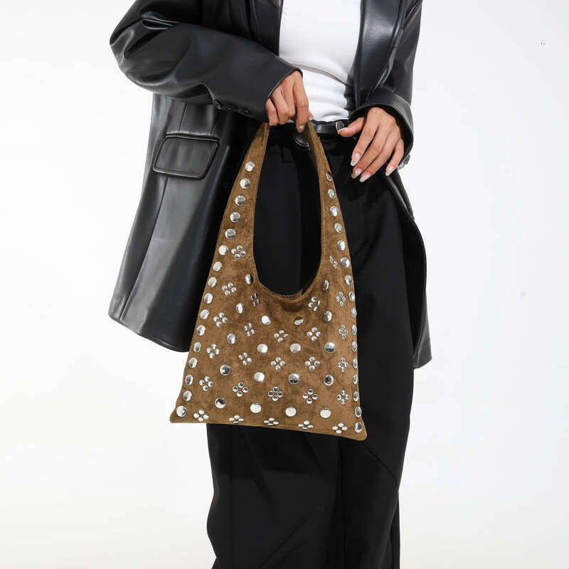 Designer Bag Luxury Bag 2025 Shoulder Bag New Trendy Motorcycle Starry Rivet Decorated Tote For Women Fashionable Versatile Large Capacity Handbag Sho