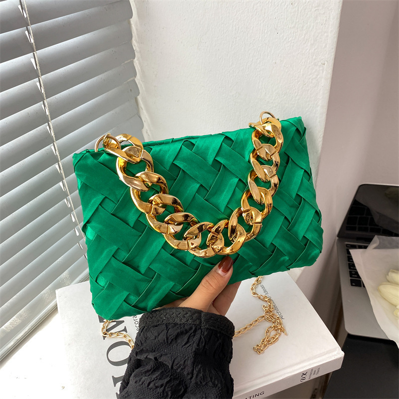 Luxury Brand Designer Bag 2022 New Simple Chain Shoulder Bag Solid Color Fashion Pleated Bubble Casual Texture Crossbody Small Square Bag