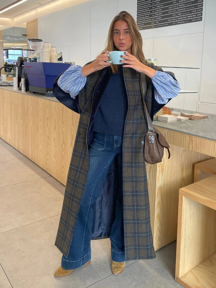 Elegant Double Breasted Cloak Long Coat Women Retro Chic Plaid Lapel Jackets Coats Female 2025 Autumn Classic Street Outwear 251010