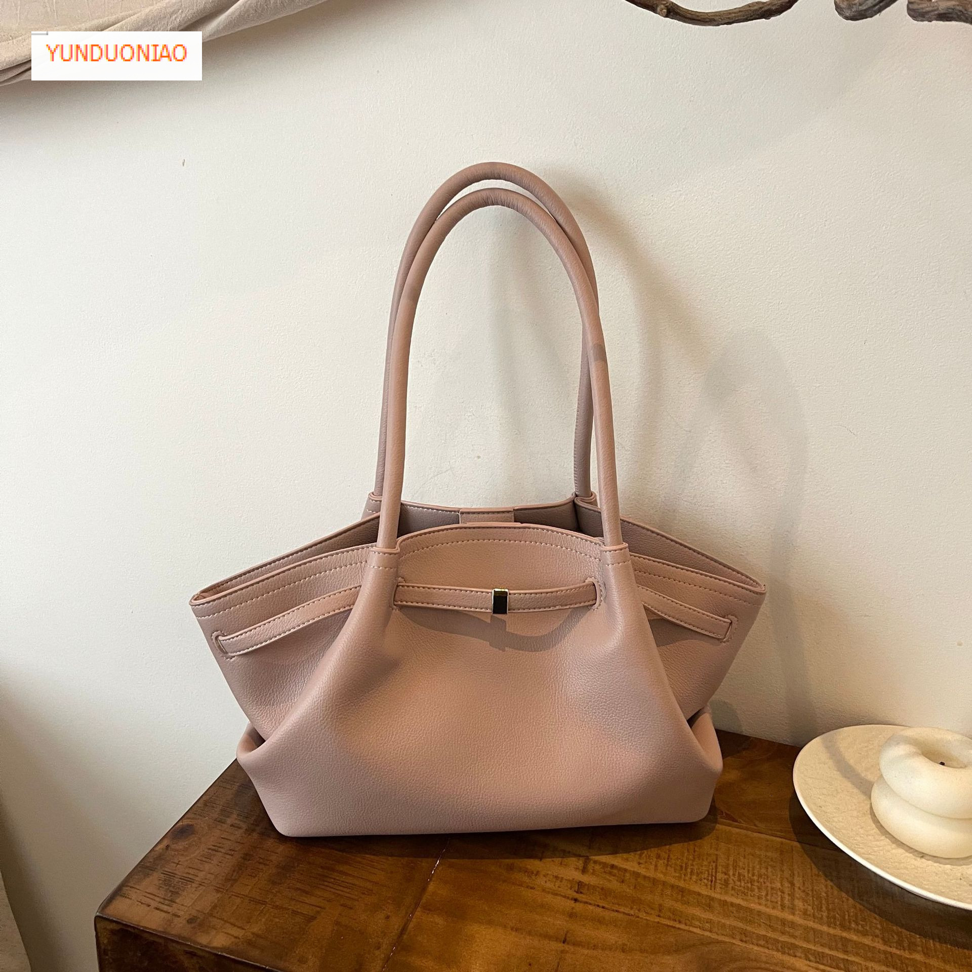 Fashionable large capacity luxury handbag commuting trend high-end armpit bag women's shoulder bag autumn and winter new designer bag