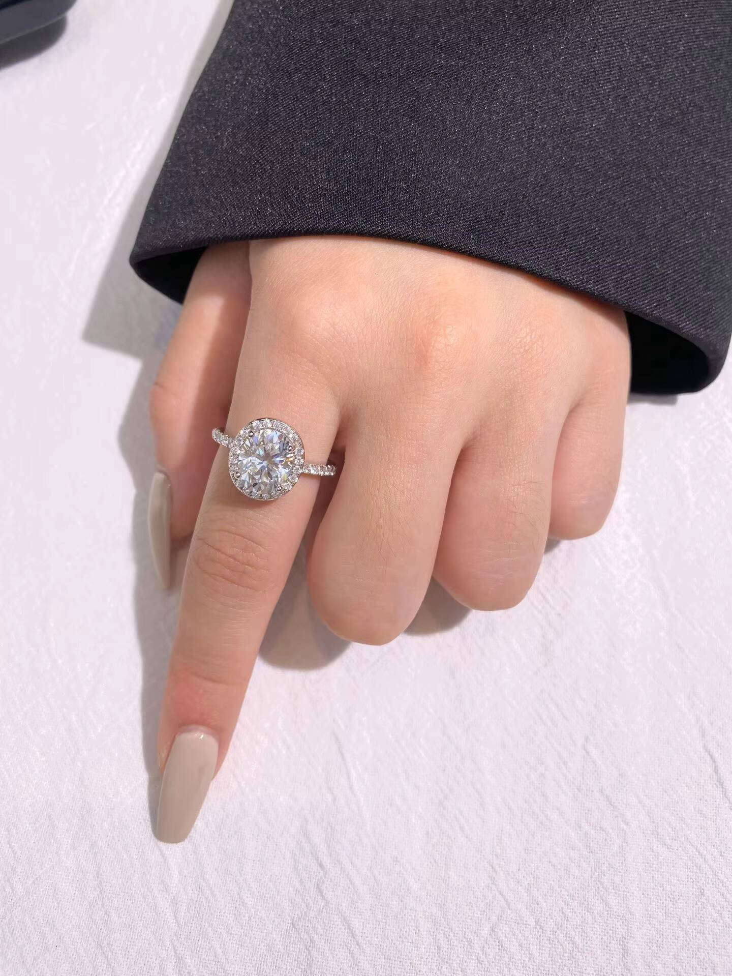 Luxury Wedding Jewelry White Gold Plated 925 Silver Single Huge Oval Cut 3ct Diamond Moissanite Halo Rings for Women