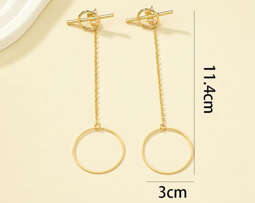 Statement Circle Pendant Earrings: Exaggerated Metal Design, Trendy Fashion Jewelry For Women Ddmywonder