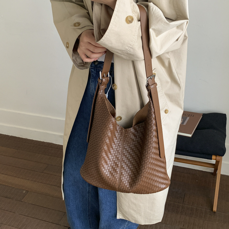 Luxury Brand Designer Bag High-End Hand-Woven Large Capacity Underarm Bag For Women 2025 New Fashion Versatile Tote Bag Single Shoulder Handbag