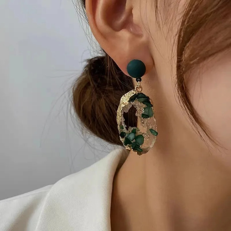 Vintage Emerald Irregular Earrings for Women in Fashion Personality Drop Earrings Fairycore Jewelry 251013