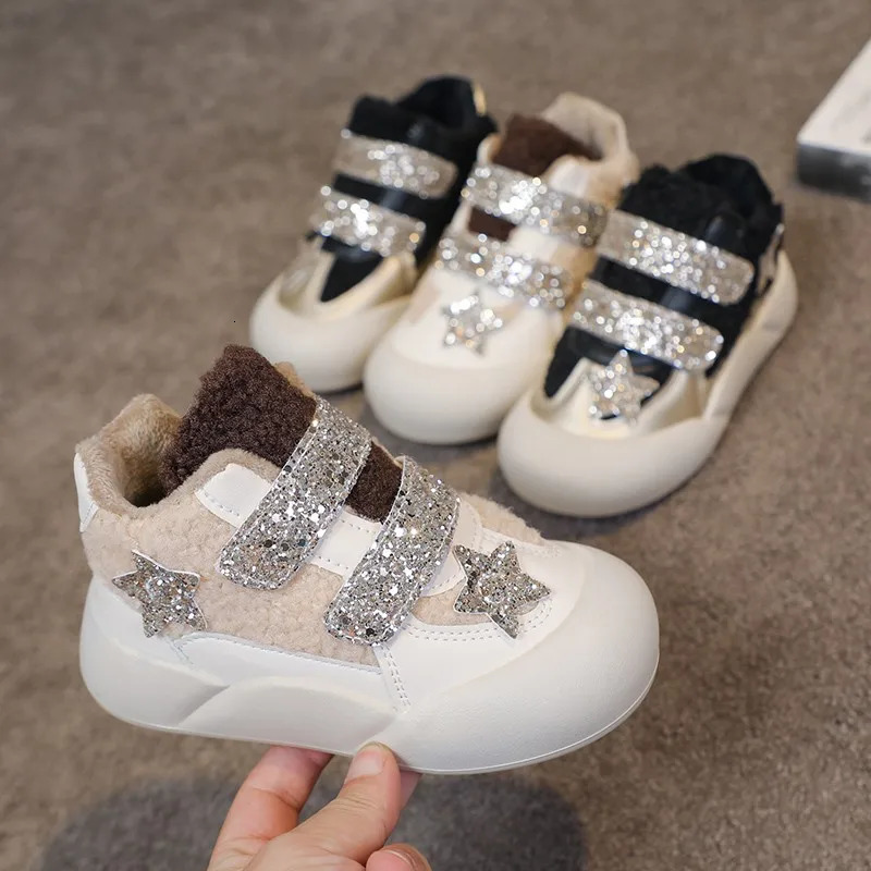 Autumn Winter Fashion Warm Sneakers MagicTape Thick Bottom Flat Sports Shoes Comfortable Casual SlipOn Leisure Sneakers 251014