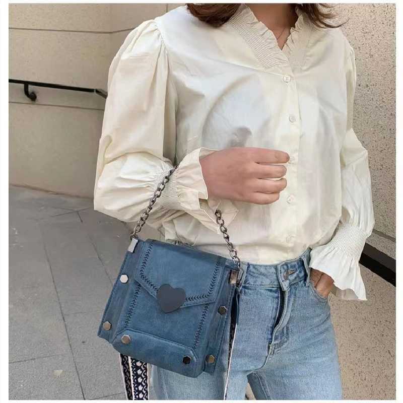 Studded Shoulder Bag for Women Crossbody Messenger Bag Girls Retro HeartShaped Lock Mobile Phone Korean Style New Z251018