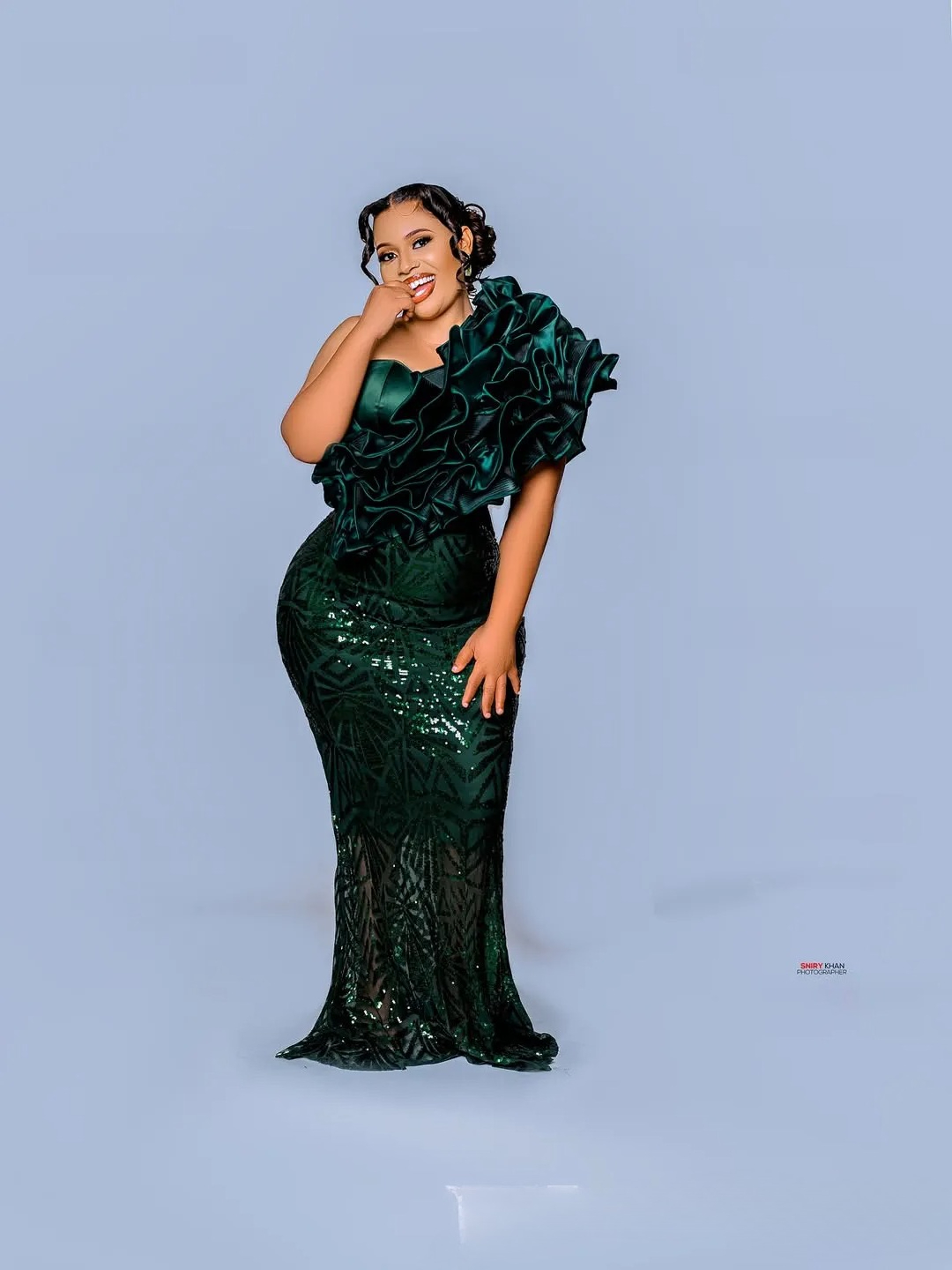 2025 Plus Size Dark Green Prom Evening Dresses Formal Gowns Illusion Sheer Neck Beaded lace Crystals Birthday Dress Second Reception Gown O19
