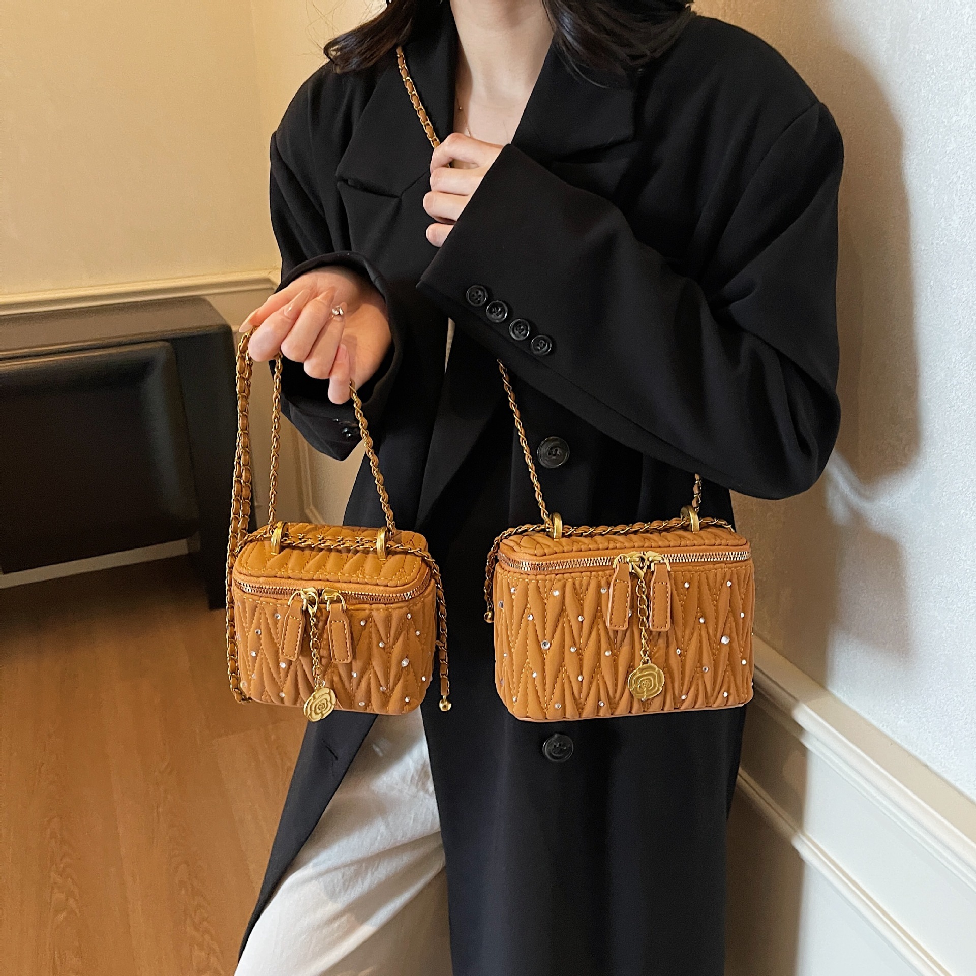 Luxury Brand Designer Bag Korean Style Quilted Chain Small Bag For Women 2025 New Autumn Winter Fashion Pleated Box Bag Ins Versatile Crossbody Bag