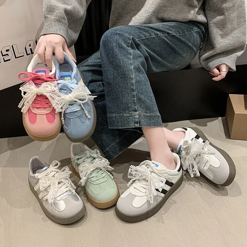 Fashion Lace Pearl Bow Shoelace Buckle Sneakers Decorative Charm Shoe Flower Buckle Womens Bag Pendant Bow Key Chain Accessorie 251013