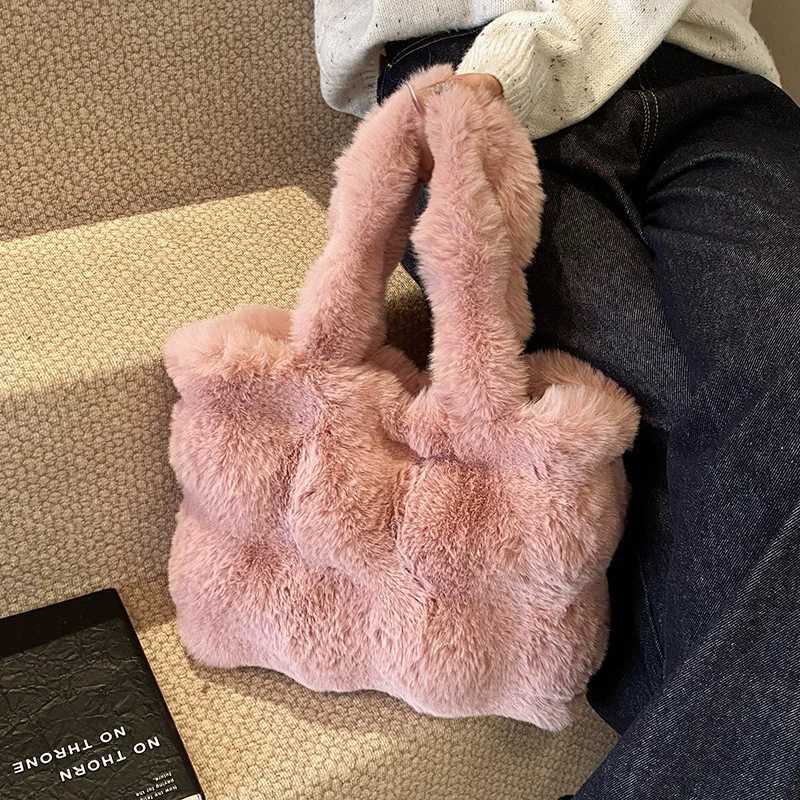 Womens Fluffy Plush Shoulder Bag Autumn Winter TopHandle Solid Color Tote Versatile Commuter Handbag for Girls Z251018