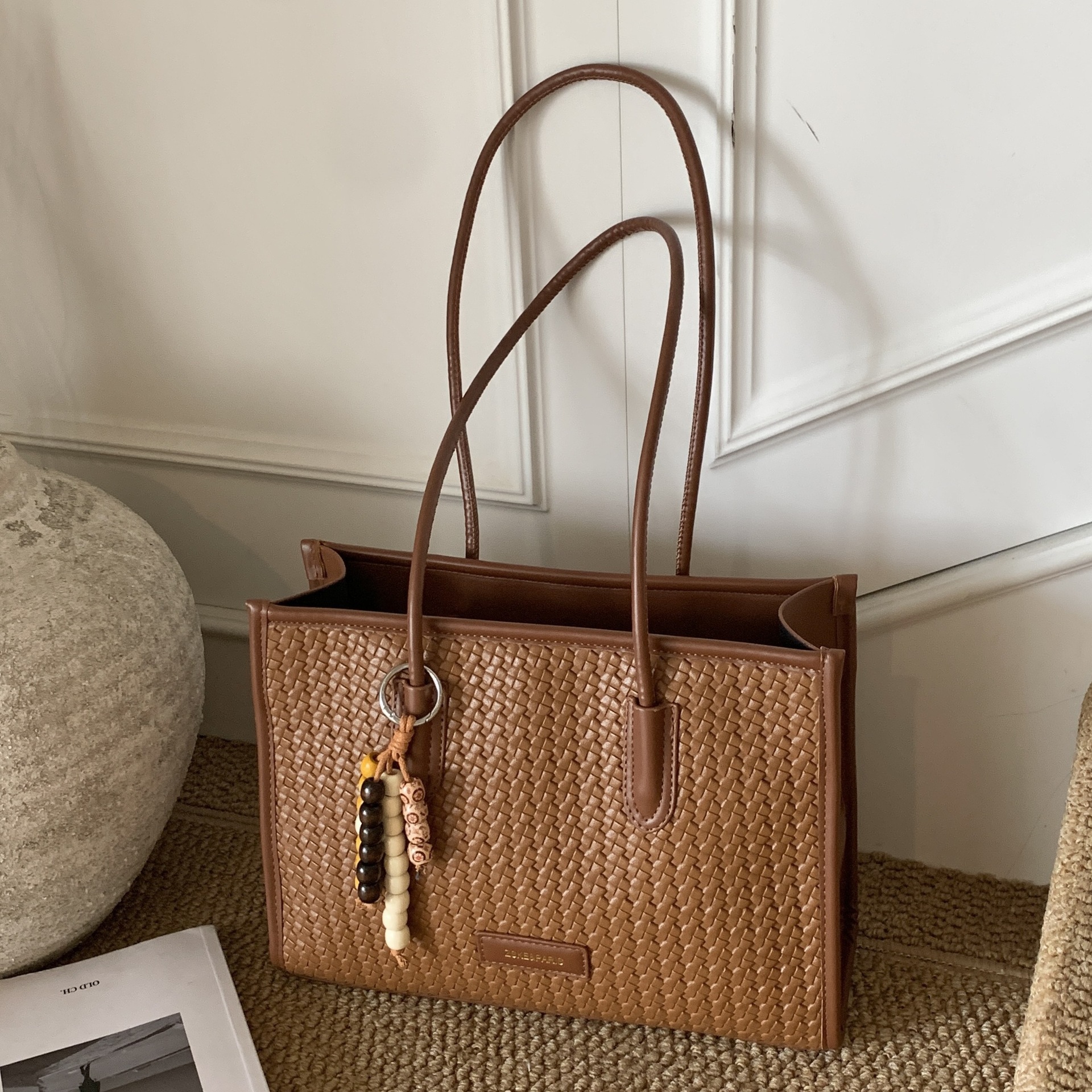 Luxury Brand Designer Bag High-End Luxury Woven Pattern Handbag For Women 2025 Autumn New Commuter Large Capacity Tote Shoulder Bag