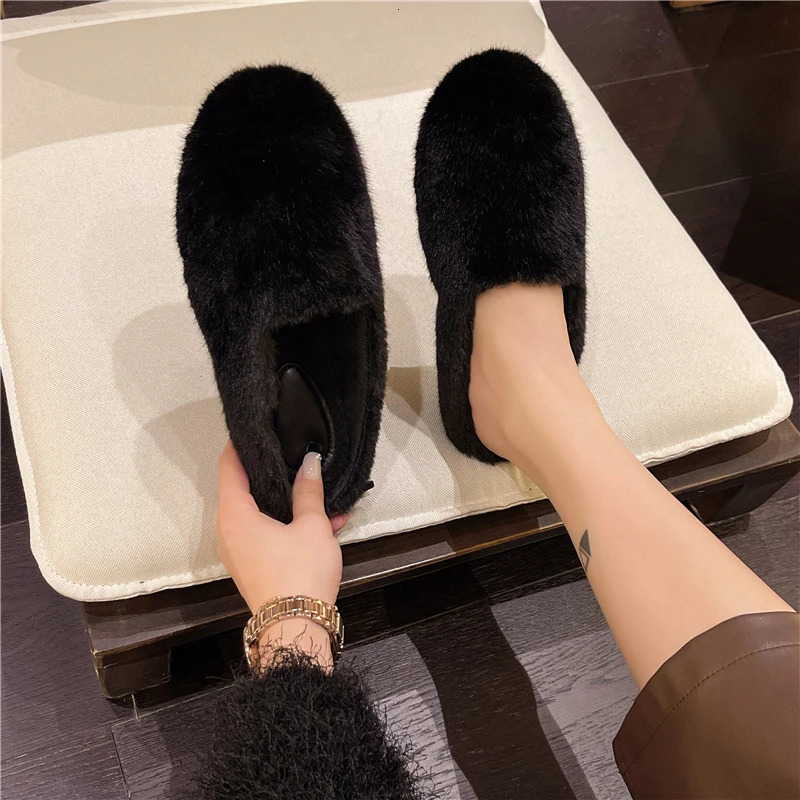 Winter Wool Slippers Women Curly Sheep Fur Flat Shoes Warm Cozy Slip On Pantuflas House Slides Femme Cotton Lambswool Mules 251013