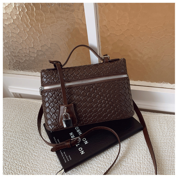 Luxury Brand Designer Bag 2025 Autumn Dopamine Fresh Korean Style Handheld Small Bag Fashionable Simple Woven Pattern Crossbody Women's Bag