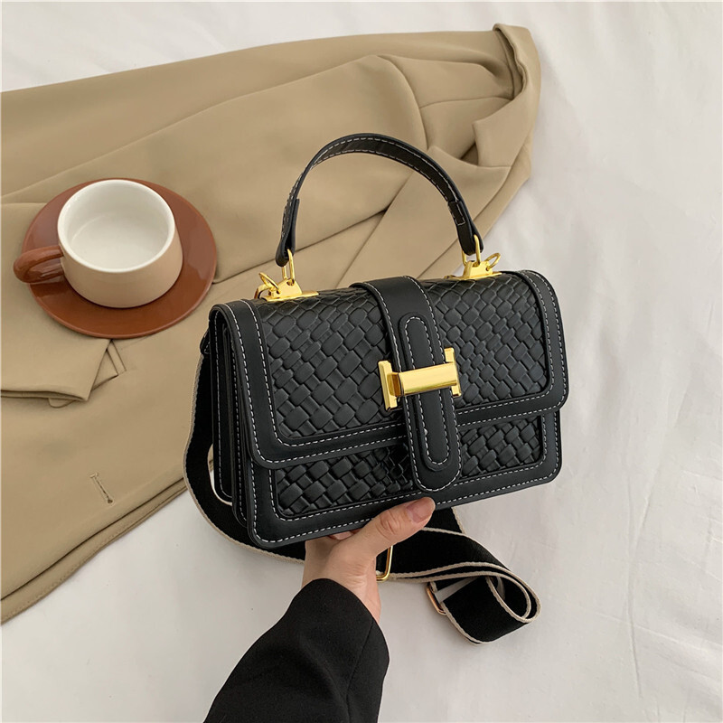 Luxury Brand Designer Bag Woven Solid Color 2023 Simple Color Block Fashion Shopping Casual Street Crossbody Handbag Single Shoulder Small Square Bag