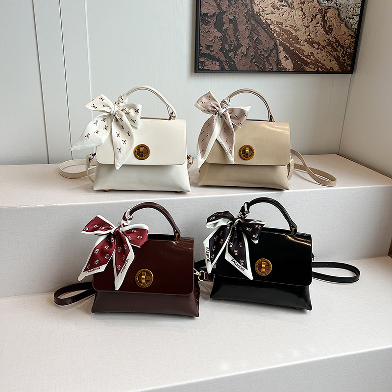 Free shipping designer Fashion Bags Handbag retro fashion versatile hand-held small square bag single shoulder crossbody bag