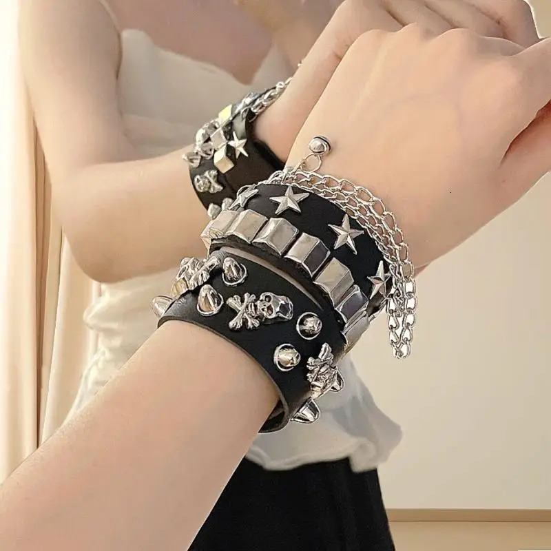 Punk Gothic Skull Bracelet Chains Metal Spikes Rivet PU Leather Wristband Cuff Bangle Wide Cuff Bracelet Women Men Jewelry 251016