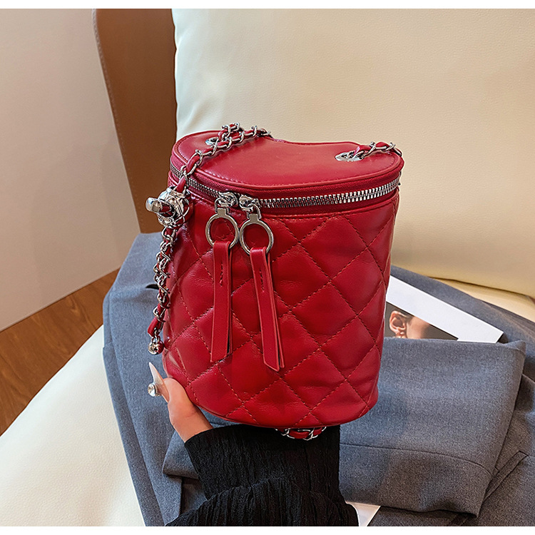 Luxury Brand Designer Bag Heart Cylinder Quilted Chain Bucket Bag Women's Bag 2025 New Trendy Fashion Niche Single Shoulder Popular Crossbody