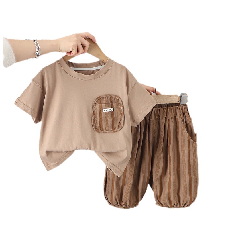 Children's clothing 2024 new boys' summer clothes short sleeved set, baby's summer clothes, children's striped two-piece set, tren
