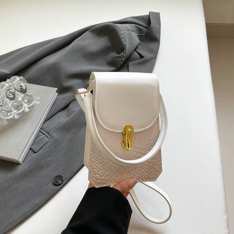 Luxury Brand Designer Bag Handheld Fashion Small Square Bag For Women 2025 Summer New Simple Casual High-End Feel Single Shoulder Bag Trendy Crossbody