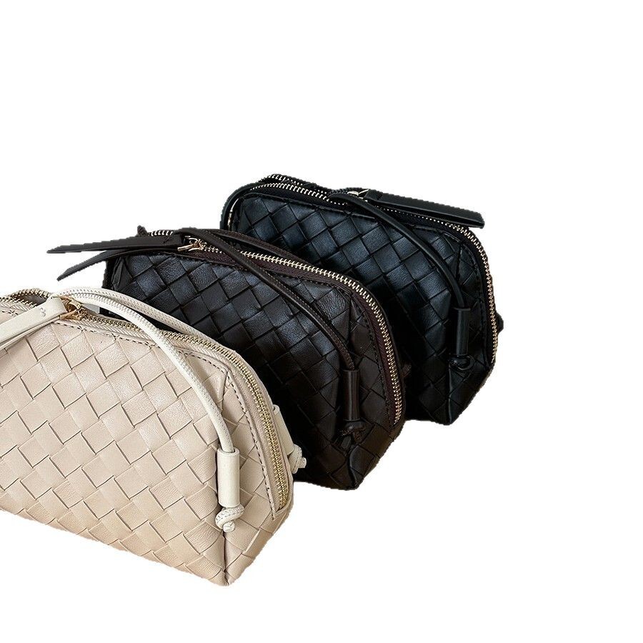 Luxury Brand Designer Bag Korean Style Fresh Niche Women's Bag 2025 Spring Summer New Soft Woven Bag Women's Single Shoulder Crossbody Shell