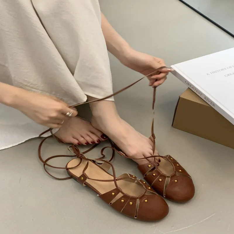 Autumn Women Flat Shoes Fashion Close Toe Lace Up Ladies Elegant Sandal Shoes Soft Flat Heel Outdoor Dress Slingback S 251018