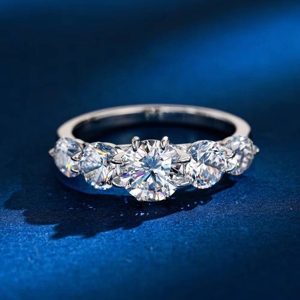 5 Stone Moissanite D VVS Lab Created Women Jewelry 18K White Gold Plated 925 Sterling Silver Wedding Band Ring for Women