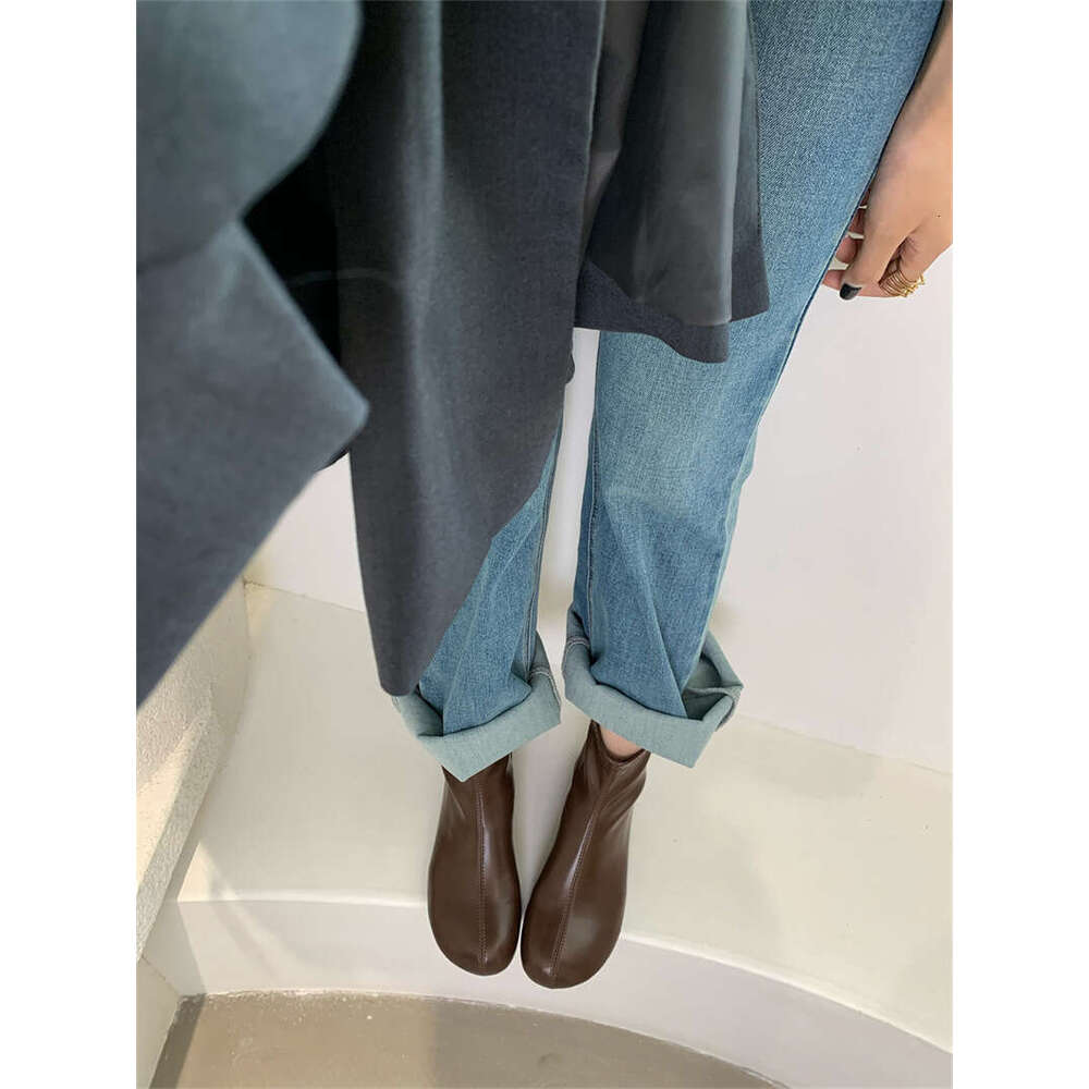 Round Toe Slim Thick Heel Ankle for Women 2025 Autumn Winter Designer Shoe Versatile Back Zipper Short Soft Leather Niche Martin Boots