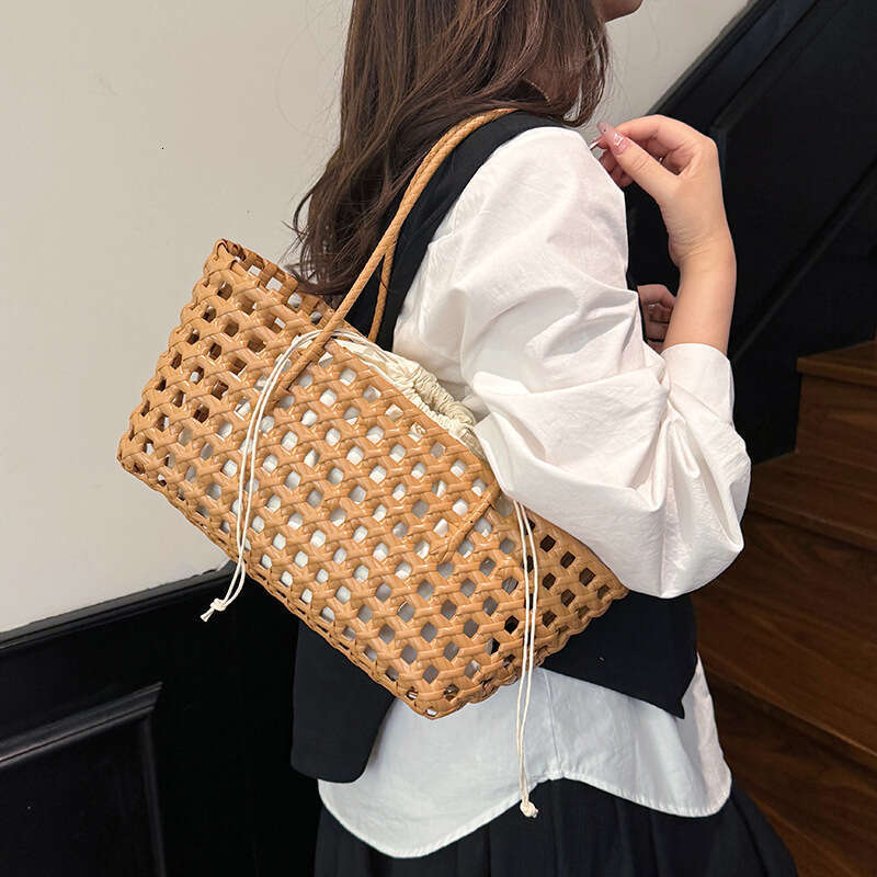 Designer Bag Luxury Bag Summer Super Hot PVC Woven For Women 2025 Shoulder Bag New Large Capacity Picnic Lunch Vacation Beach