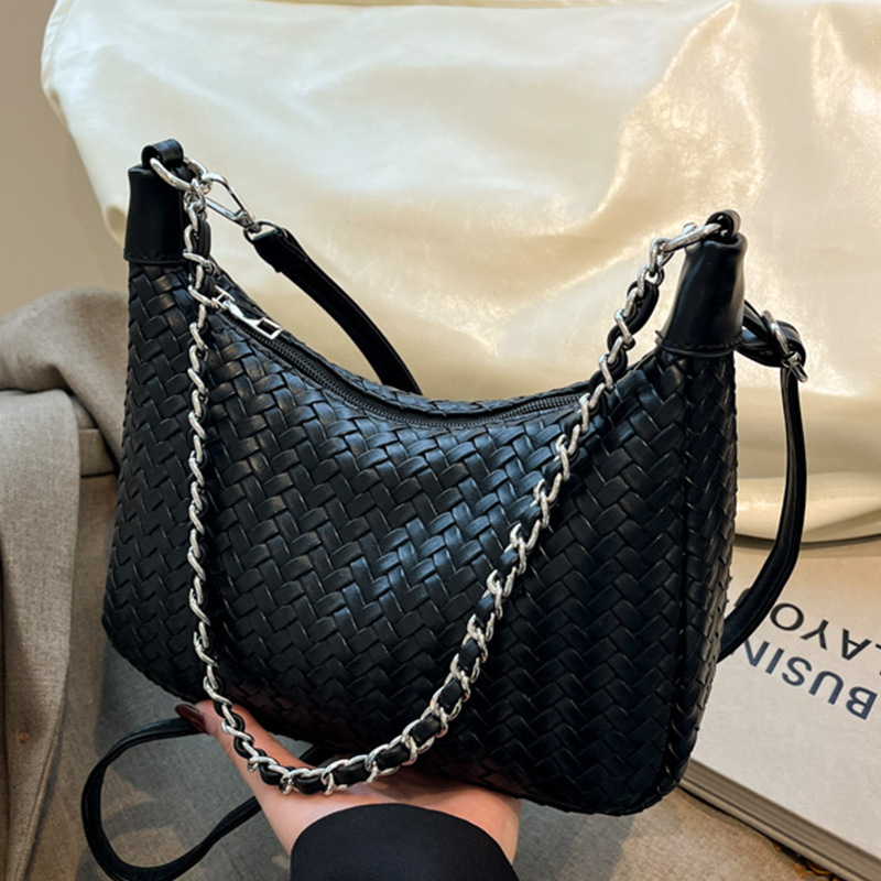 Luxury Brand Designer Bag Large Capacity Underarm Bag For Women 2025 New Fashion Woven Single Shoulder Crossbody Bag Solid Color Chain Commuter Bag