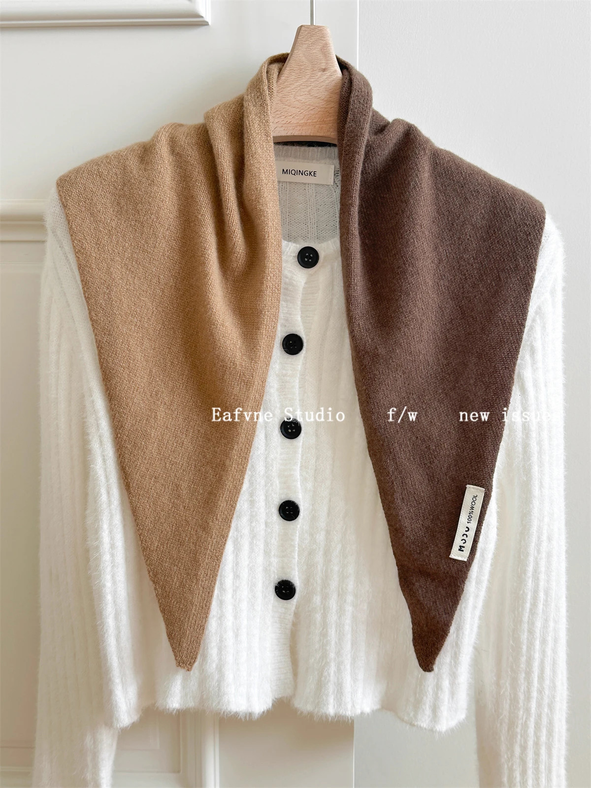 ColorBlock British Triangle Scarf Niche Wool Triangular Scarf Women Head Multifunctional Knitted Scarf Neck Cashmere Scarves 251016