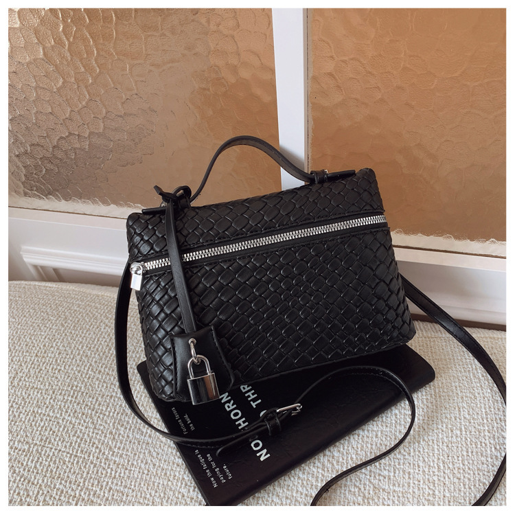 Luxury Brand Designer Bag 2025 Autumn Dopamine Fresh Korean Style Handheld Small Bag Fashionable Simple Woven Pattern Crossbody Women's Bag