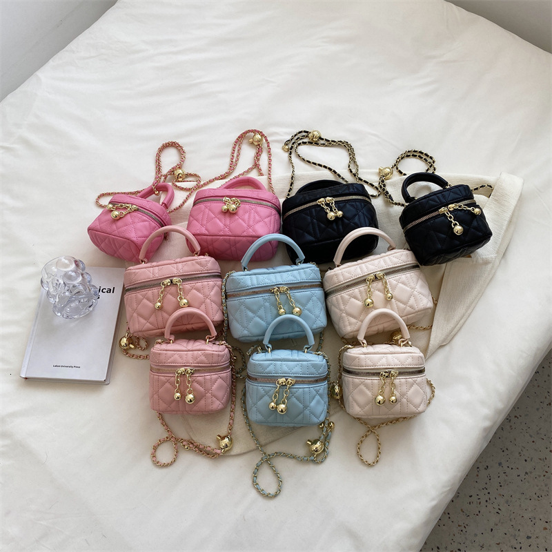 Luxury Brand Designer Bag Quilted Embroidery Small Bag For Women 2025 New Fashion Handheld Box Bag Summer Versatile Mini Chain Crossbody Bag