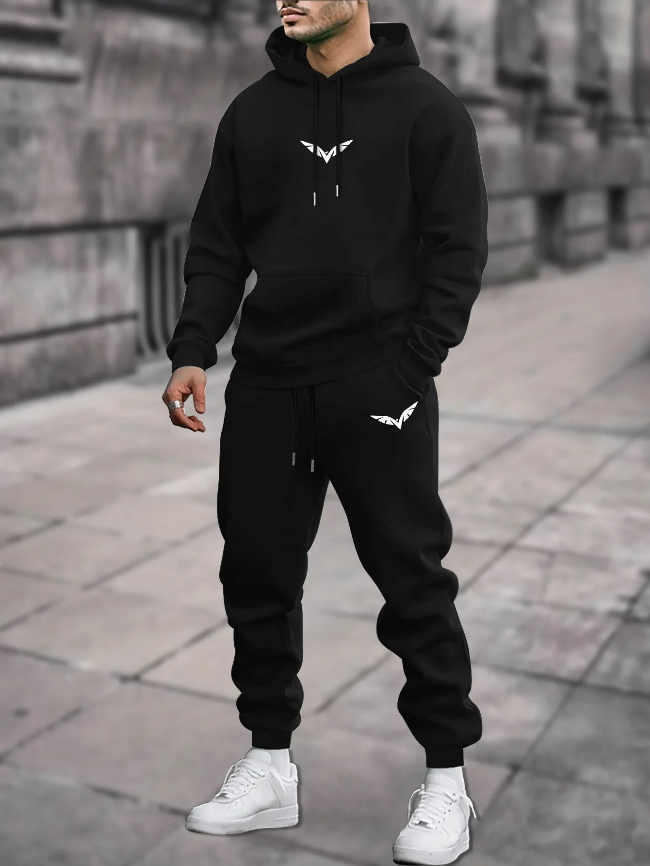 Urban Cool Mens Casual Sports Set Fashion Geometric Print Hoodie and Sports Pants Loose Fit Stretch Material 251016