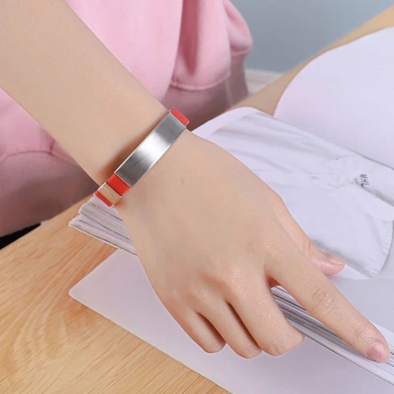 Personalized Stainless Steel AntiLost ID Bracelet SOS Custom Name Secure Soft Silicone Bangle Identity For Jewelry 251014