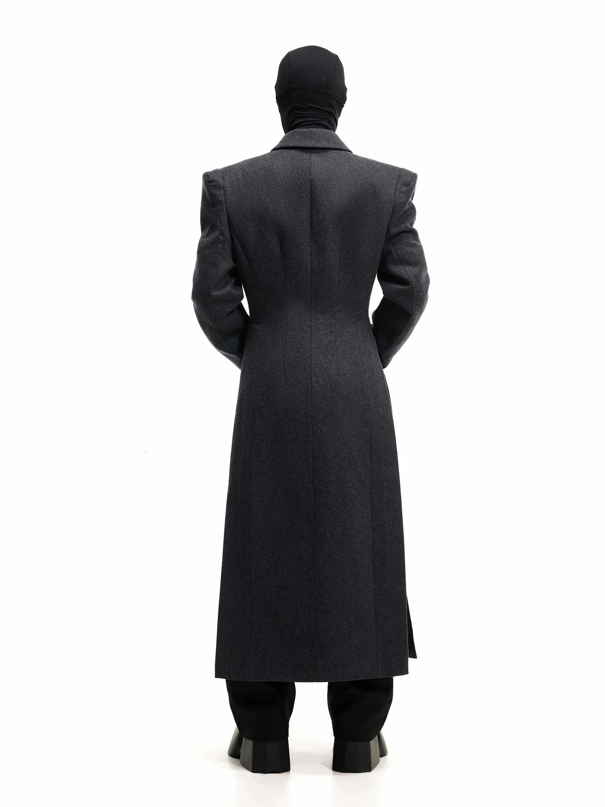 Mauroicardi Autumn Winter Long Warm Thick Fitted Black Wool Blends Coat Men Shoulder Pads Elegant Woolen Overcoat 251017