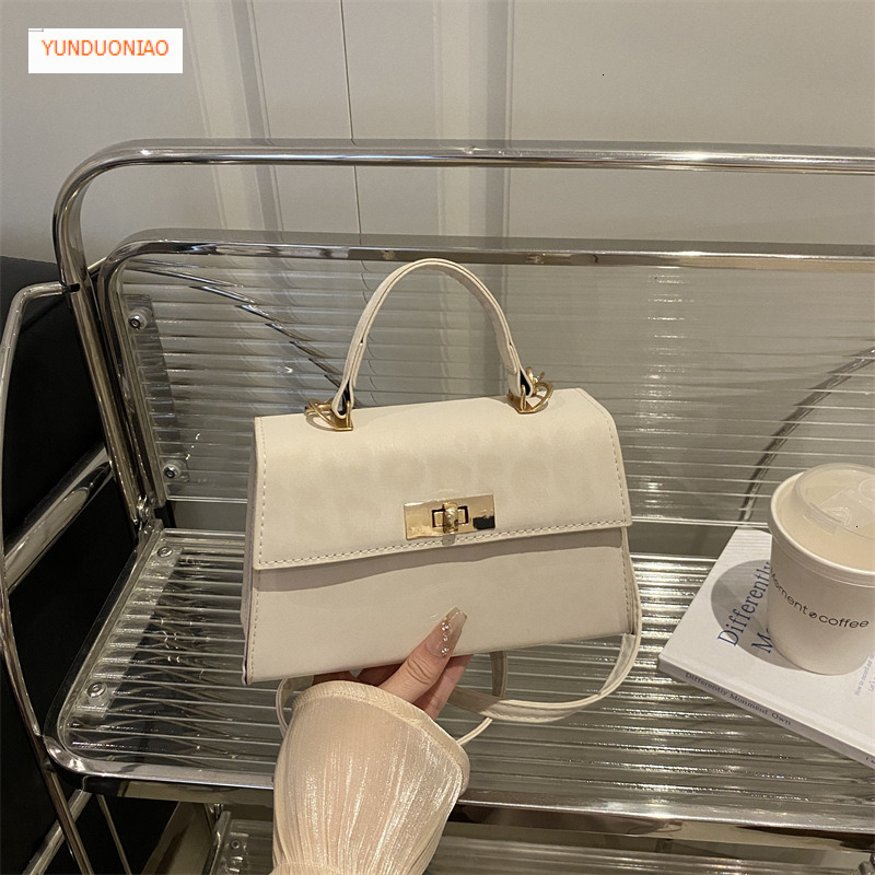 Women's Shoulder Bag 2025 Autumn/winter New Designer Bag Fashionable Retro Matte Luxury Handbag Women's Crossbody Bag