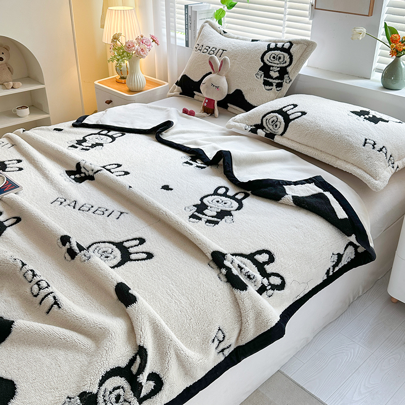 Designer Blanket Luxury Brand Skin-friendly and Soft Throw Black and White Multi-functional Nap Blanket with Labubu Pattern for Office/Bedroom /Travel