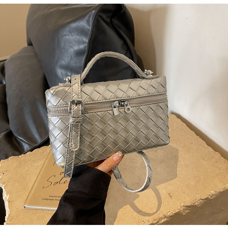 Luxury Brand Designer Bag 2025 Autumn Dopamine Fresh Korean Style Handheld Small Bag Fashionable Simple Woven Pattern Crossbody Women's Bag