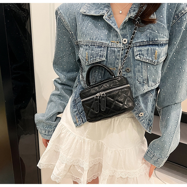 Luxury Brand Designer Bag 2025 New Bag Simple Mini Box Bag Stylish Shoulder Bag Women's Casual Korean Trendy Women's Hand Bag Free Shipping