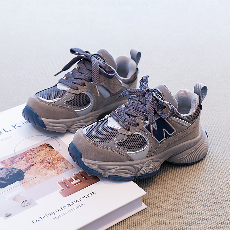 New designer children's shoes for boys and girls, fashionable and breathable casual shoes, popular outdoor anti slip sports shoes